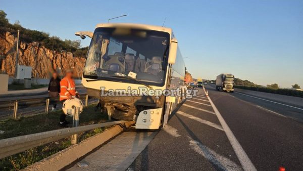Εκτροπή λεωφορείου το πρωί στην εθνική οδό - Πέντε επιβάτες και ο οδηγός στο νοσοκομείο