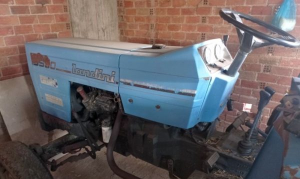 Πωλείται τρακτέρ landini
