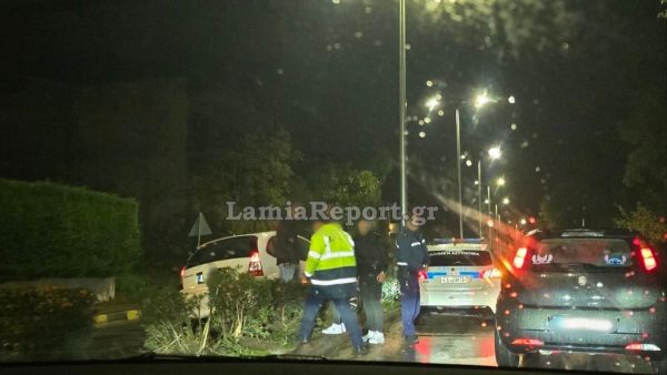 Τροχαίο τα ξημερώματα στη Λαμία - Δείτε εικόνες