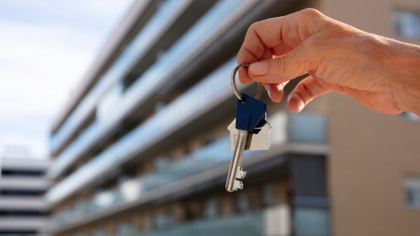 Ενοικιάζεται γραφείο - επαγγελματικός χώρος στο κέντρο της Λαμίας