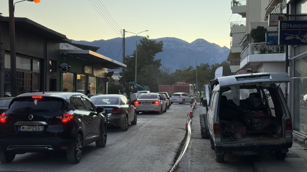 Τι θα γίνει επιτέλους με τα έργα στους δρόμους της Λαμίας;
