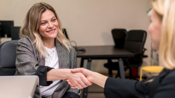 Ζητείται εξωτερικός συνεργάτης σε Διαφημιστική εταιρεία