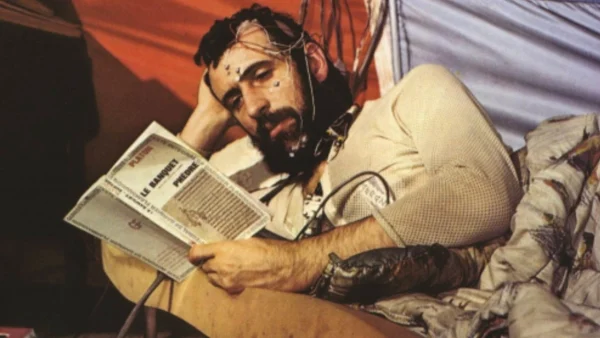 Έζησε 2 μήνες στο απόλυτο σκοτάδι: Το πείραμα του Γάλλου επιστήμονα που άλλαξε όσα ξέρουμε για τον χρόνο (video)