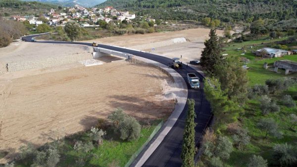 Παραδόθηκε σε κυκλοφορία η νέα γέφυρα Πούρνου στην Π.Ε. Εύβοιας