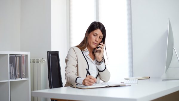 Ζητείται γραμματέας σε ιατρείο της Λαμίας