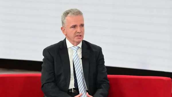 Έκτακτη σύσκεψη για τα ΕΛΤΑ στο Μαξίμου – Προς παραίτηση ο CEO Γρηγόρης Σκλήκας – Εν αναμονή αποφάσεων για το νέο πλαίσιο λειτουργίας τους