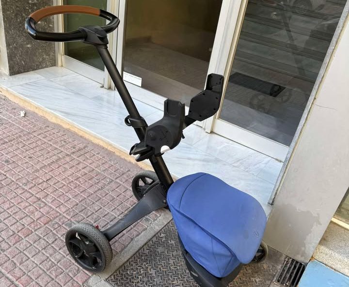 Βρέθηκε καρότσι στο κέντρο της Λαμίας