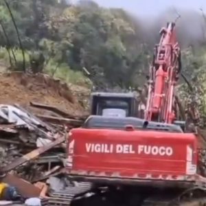 Δύο αγνοούμενοι μετά από κακοκαιρία στη βόρεια Ιταλία - Πλημμύρισαν δρόμοι, κλείνουν σχολεία