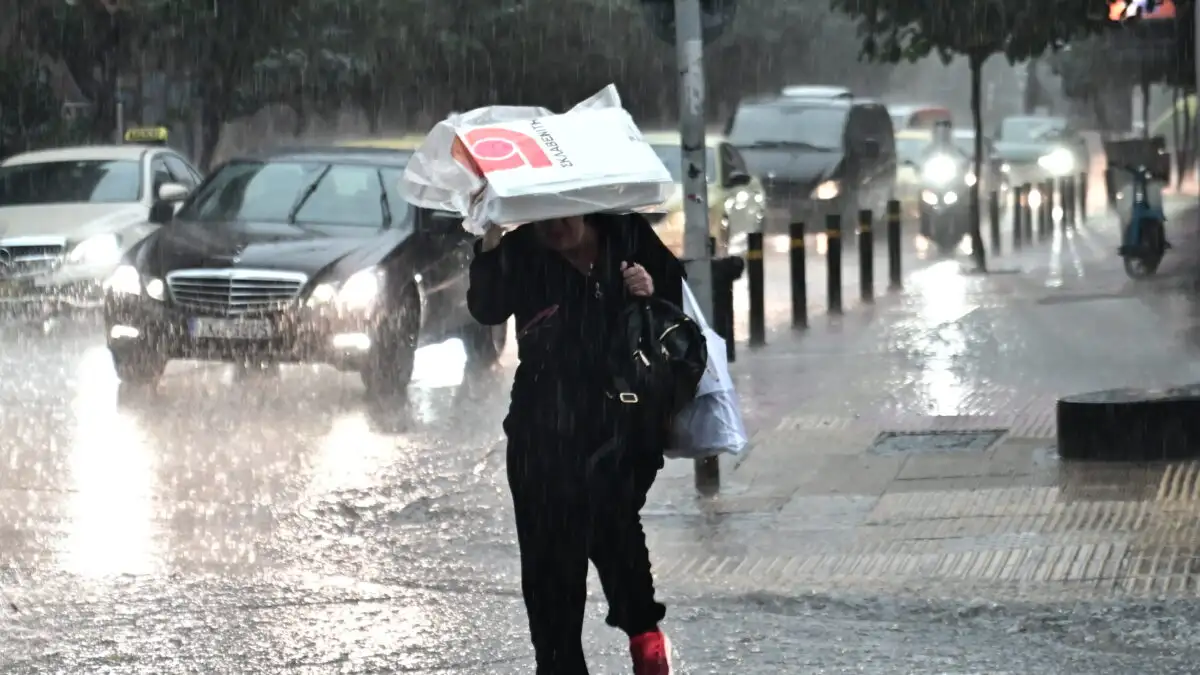 Καταιγίδες και δυνατοί άνεμοι από αύριο - Οι 11 περιοχές που θα σαρώσει η κακοκαιρία, τα πιο «επικίνδυνα» μέρη για πλημμύρες