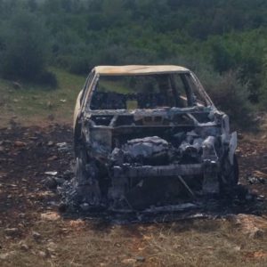 Θρίλερ με την ταυτότητα του άνδρα που βρέθηκε καμένος σε αυτοκίνητο στα Σκούρτα - Το σενάριο που εξετάζει η ΕΛΑΣ