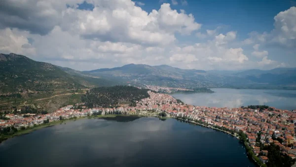 Καστοριά: Ανέβηκε η στάθμη της λίμνης κατά 18 εκατοστά – Στο έλεος των καταστροφών ο υπόλοιπος νομός