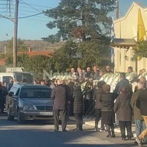 Κιλκίς: Σπαραγμός στην κηδεία του άτυχου κρεοπώλη που έκοψε κατά λάθος τη μηριαία αρτηρία του