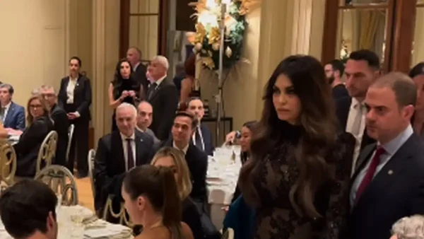 Dailymail: Η Κίμπερλι Γκιλφόιλ με μαύρη see through τουαλέτα που δίχασε τα social media – «Είναι σε εκδήλωση ή σε κλαμπ;»