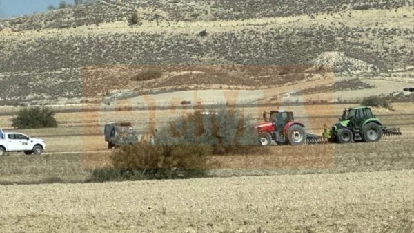 Τουρκική πρόκληση στην νεκρή ζώνη στην Κύπρο - Τούρκοι στρατιώτες απομάκρυναν Ελληνοκύπριους γεωργούς