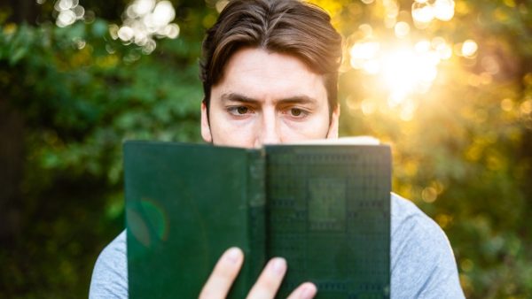 Πότε αρχίζεις να γερνάς πραγματικά; Η επιστήμη έχει την απάντηση