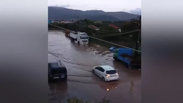 Σοβαρά προβλήματα στη Λέσβο από την κακοκαιρία: Πλημμύρες σε Καλλονή και Σκάλα – Κλειστά τα σχολεία στα δυτικά του νησιού