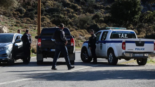 Από καλάσνικοφ ο θάνατος της 56χρονης στα Βορίζια - Τι όπλα είχαν ο Καργάκης και τα 4 αδέρφια της άλλης οικογένειας που έχουν συλληφθεί