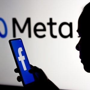 Προβλήματα σε Instagram, Messenger και Facebook
