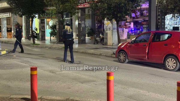 Λαμία: Τροχαίο με ντελιβερά στο κέντρο της πόλης - Δείτε εικόνες