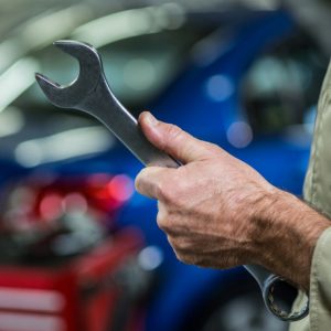 Ζητείται μηχανικός αυτοκινήτων στη Λαμία