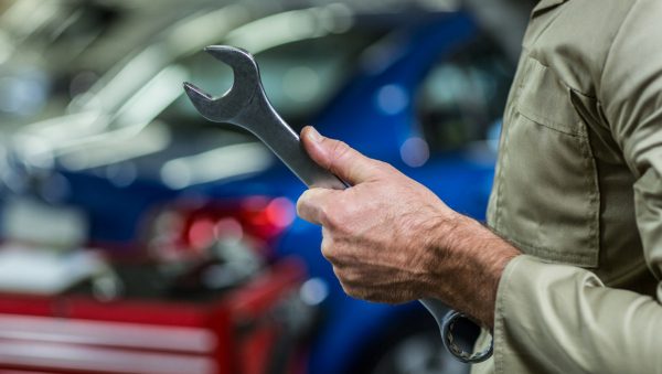 Ζητείται μηχανικός αυτοκινήτων στη Λαμία