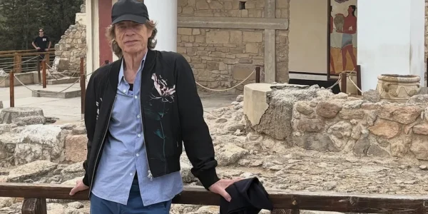 Ο Μικ Τζάγκερ πόσταρε φωτογραφίες από την Κνωσό
