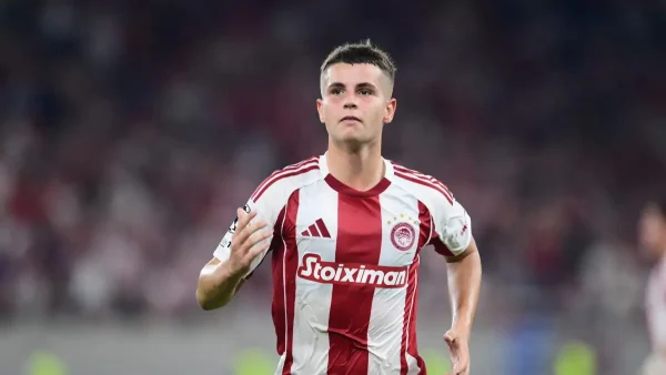 Ολυμπιακός: Ο Χρήστος Μουζακίτης εξετάζεται από τη Νάπολι