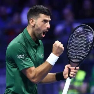Δάκρυσε ο Νόβακ Τζόκοβιτς μετά την πρόκρισή του στον τελικό του Australian Open: «Είπα στον Αλκαράθ ότι είμαι γέρος και πρέπει να πάω νωρίς για ύπνο»