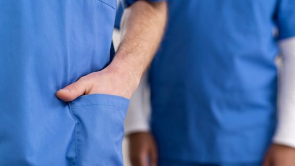 Γερμανία: Καταδικάστηκε σε ισόβια νοσηλευτής που σκότωσε 10 ασθενείς του – Τους χορηγούσε θανατηφόρες δόσεις φαρμάκων