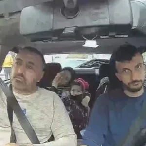 Οι κρίσιμες στιγμές μετά τη φονική δηλητηρίαση της οικογένειας τουριστών στην Τουρκία - Βίντεο από τη μεταφορά τους με ταξί στο νοσοκομείο