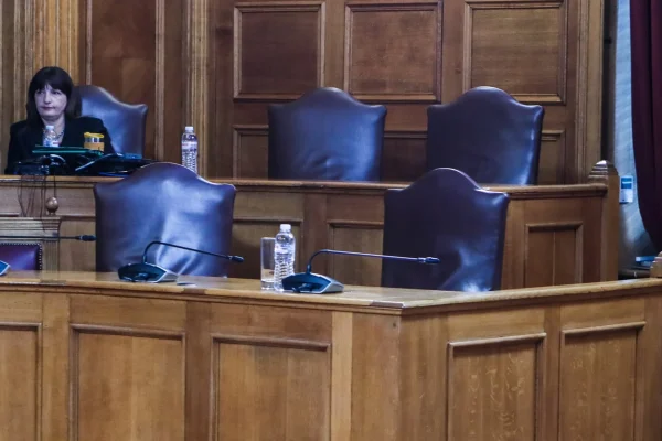 Νέα κλήση για εξέταση στις 11 Δεκεμβρίου θα στείλει η επιτροπή της Βουλής στον «Φραπέ»