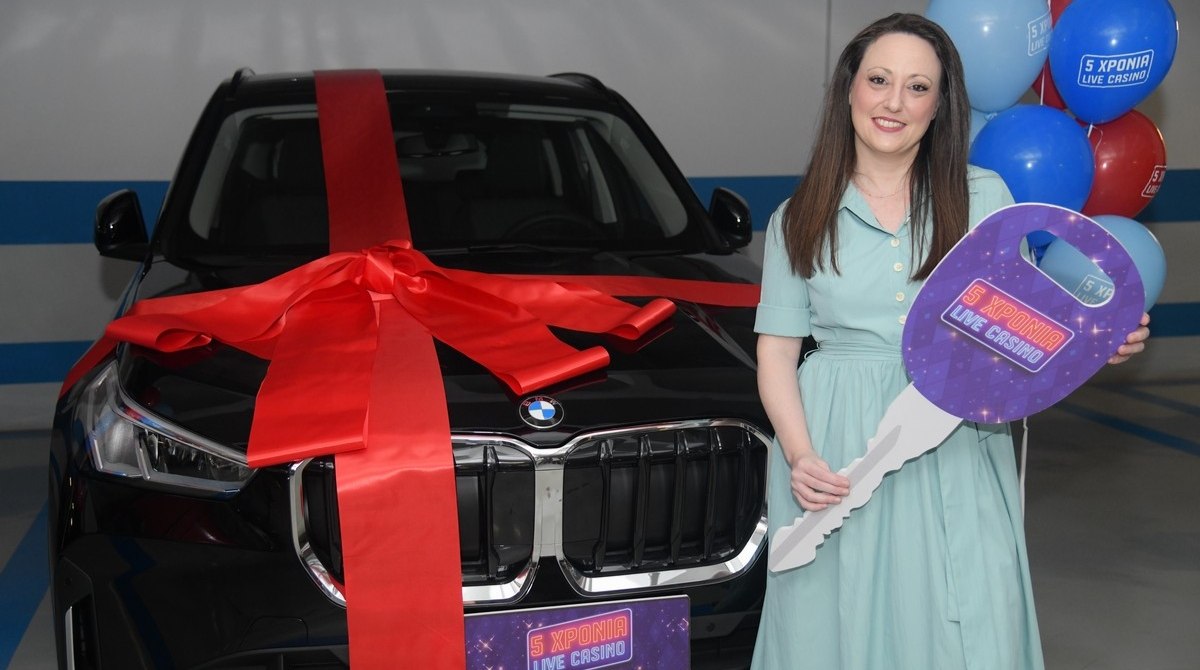 Αυτή είναι η τυχερή που κέρδισε το αυτοκίνητο στον διαγωνισμό για τα 5 χρόνια του live casino του Pamestoixima.gr