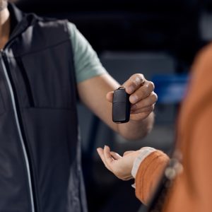 Ζητείται παρκαδόρος για πλήρη απασχόληση