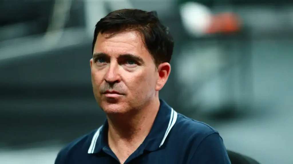 Ο Τσάβι Πασκουάλ επέστρεψε κι επίσημα στην Μπαρτσελόνα με συμβόλαιο μέχρι το 2028