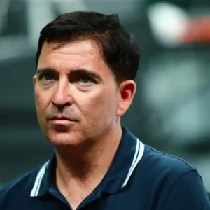 Ο Τσάβι Πασκουάλ επέστρεψε κι επίσημα στην Μπαρτσελόνα με συμβόλαιο μέχρι το 2028