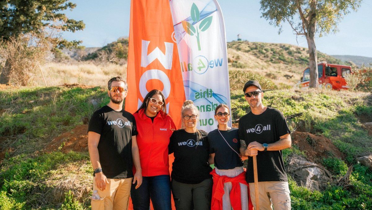 Φυσικό μεταλλικό νερό ΒΙΚΟΣ & we4all: 1.000 νέα δενδρύλλια στην 6η Πανελλήνια Εθελοντική Φύτευση