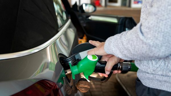 Ζητείται υπάλληλος σε πρατήριο υγρών καυσίμων - πλυντήριο