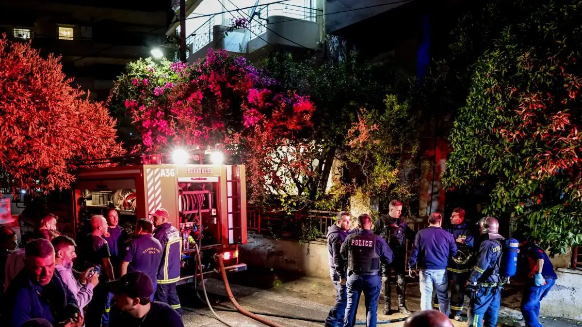 Ηράκλειο: Στο νοσοκομείο φρουρούμενος ο 57χρονος που έβαλε φωτιά στο σπίτι του και προσπάθησε να διαφύγει – Νεκροί η μητέρα και ο αδελφός του