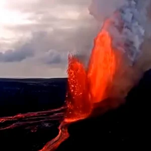 Εξερράγη το ηφαίστειο Σακουρατζίμα στην Ιαπωνία, δείτε εντυπωσιακά πλάνα – Πάνω από 30 πτήσεις ακυρώθηκαν