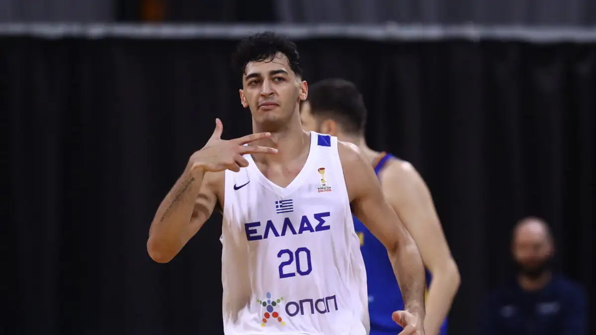 Ελλάδα – Ρουμανία 91-64: Σαρωτική πρεμιέρα στα προκριματικά του Μουντομπάσκετ με Λαρεντζάκη και Σαμοντούροφ