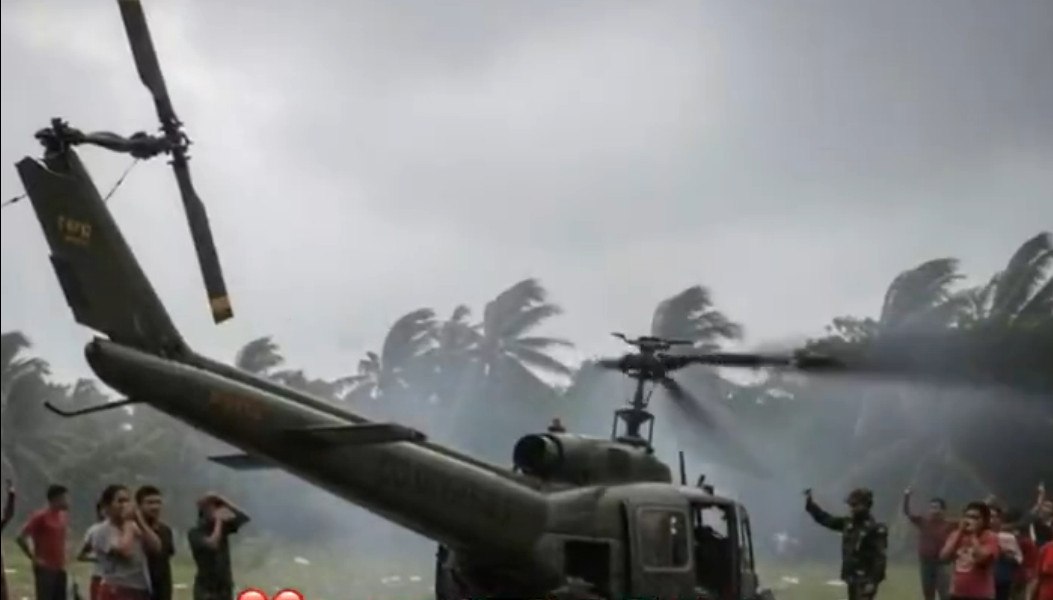 Φιλιππίνες: Έπεσε ελικόπτερο με διασώστες θυμάτων του τυφώνα Καλμάγκι – Σκοτώθηκαν και οι 6 επιβαίνοντες, στους 40 οι νεκροί της θεομηνίας