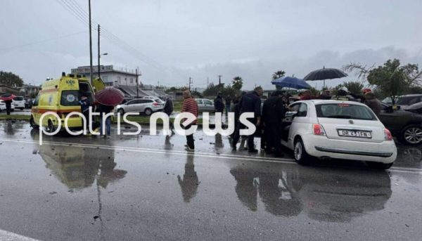 Τροχαίο με εμπλοκή τριών οχημάτων και επτά τραυματίες στην Πατρών - Πύργου