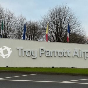 Προκριματικά Μουντιάλ: Το αεροδρόμιο του Δουβλίνου μετονομάστηκε σε «Τρόι Πάροτ» μετά το χατ τρικ του Ιρλανδού με την Ουγγαρία