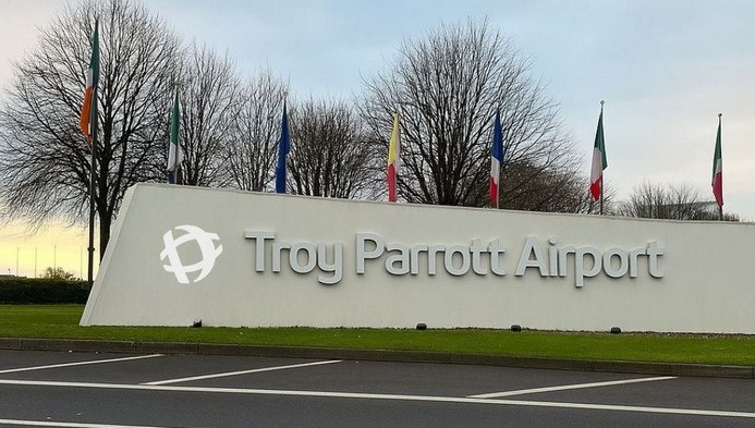 Προκριματικά Μουντιάλ: Το αεροδρόμιο του Δουβλίνου μετονομάστηκε σε «Τρόι Πάροτ» μετά το χατ τρικ του Ιρλανδού με την Ουγγαρία