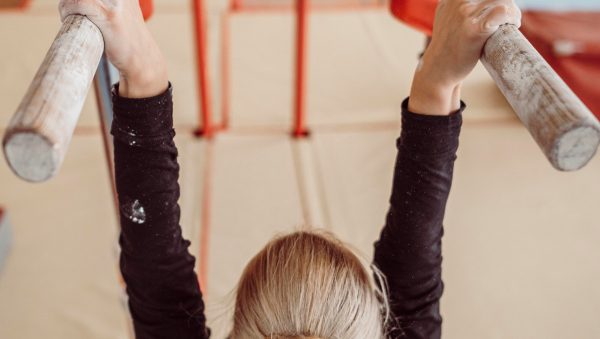 Τηλεφωνικές απάτες: Ελεύθερη με όρους η αθλήτρια της ενόργανης - "Δεν έχω καμία σχέση με το κύκλωμα"