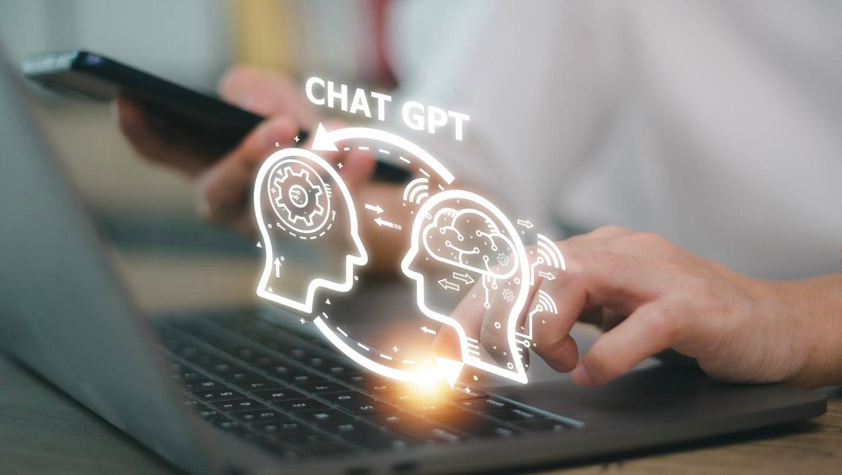 Τεχνητή Νοημοσύνη: Πόσο χρόνο γλιτώνει καθημερινά ο μέσος Έλληνας εργαζόμενος