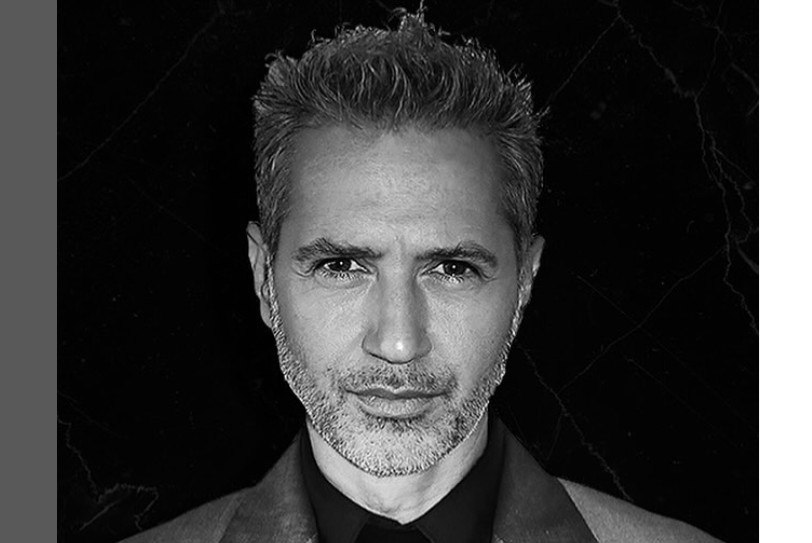 Δημήτρης Κόκοτας: «Δυστυχώς βρισκόμαστε αρκετά μακριά από το εξιτήριο» λέει η σύζυγος του τραγουδιστή