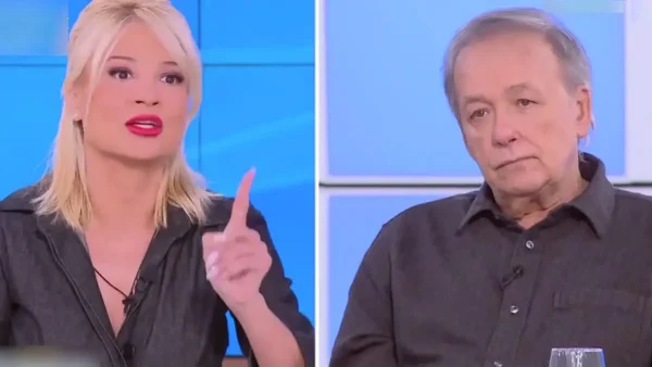 Φαίη Σκορά: Έξαλλη με το σχόλιο του Ανδρέα Μικρούτσικου – «Η εποχή του τι φοράει η γυναίκα ανήκει στο παρελθόν»