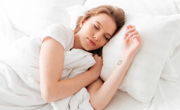 Οι γυναίκες κοιμούνται περισσότερο από τους άντρες, αλλά η ποιότητα του ύπνου τους είναι χειρότερη