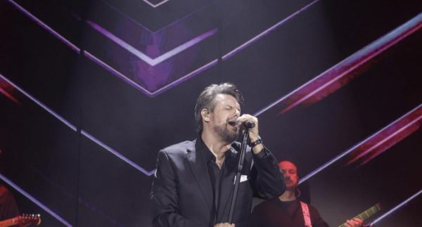 Πάνος Κιάμος: Πένθος για τον τραγουδιστή – Πέθανε η μητέρα του